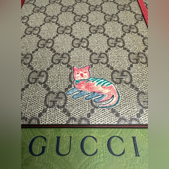 GUCCI supreme hard cover notebook - Picture 4 of 9